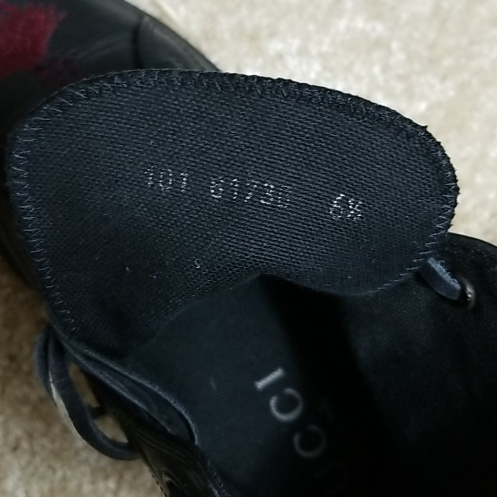 Gucci Vintage Black Leather Ankle Boots Made in Italy W Red Embroidery Size 6.5 - Picture 5 of 16